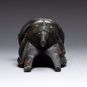 A Chinese archaic bronze tripod food vessel, 'li 鬲', Western Zhou — photo 6