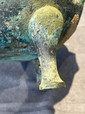 A Chinese archaic bronze tripod vessel and cover, 'ding 鼎', Eastern Zhou, Spring and Autumn period — photo 21