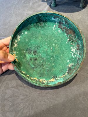A Chinese archaic bronze tripod vessel and cover, 'ding 鼎', Eastern Zhou, Spring and Autumn period — photo 10