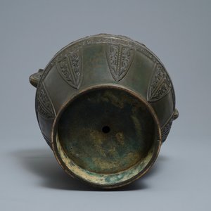A Chinese archaic bronze vase, Qianlong — photo 6