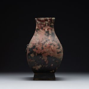 A Chinese archaic bronze vase with 'Taotie' handles, 'fang hu 方壺', Han — photo 4