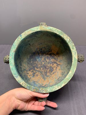 A Chinese archaic bronze water basin, 'Jian', Eastern Zhou dynasty/Spring and Autumn period — photo 5