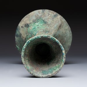 A Chinese archaic bronze wine vessel, Gu 觚, Shang — photo 7