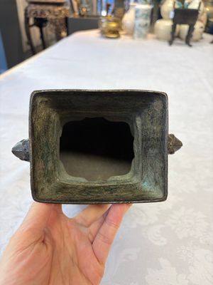 A Chinese archaic bronze wine vessel, 'Hu 壺', Ming — foto 14
