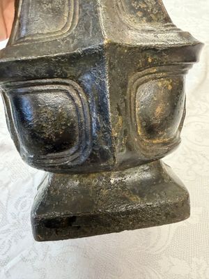 A Chinese archaic bronze wine vessel, 'Hu 壺', Ming — foto 20