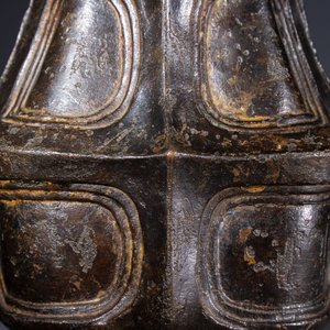 A Chinese archaic bronze wine vessel, 'Hu 壺', Ming — foto 11
