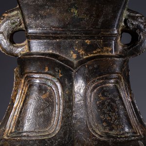 A Chinese archaic bronze wine vessel, 'Hu 壺', Ming — foto 8