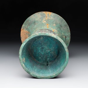 A Chinese archaic bronze wine vessel with taotie design, 'zun 尊', Western Zhou — photo 6