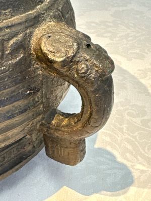 A Chinese archaic ritual tripod food vessel with Taotie design, 'Gui 簋', Western Zhou — photo 5