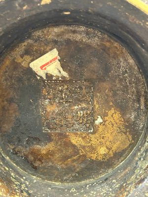 A Chinese archaistic bronze censer with a wooden cover, Xuande mark, 19th C. — foto 9
