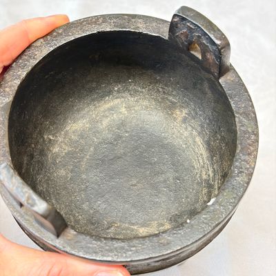 A Chinese archaistic bronze ding-form tripod censer — photo 11