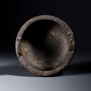 A Chinese archaistic bronze ding-form tripod censer — photo 6