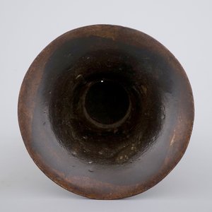 A Chinese archaistic bronze parcel-gilt gu beaker vase, 17/18th C — 照片 5