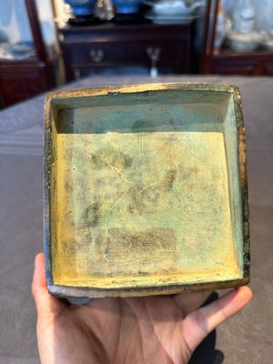 A Chinese archaistic bronze ritual wine vessel and cover in Western Zhou-style, 'fang hu 方壺', Ming — foto 18