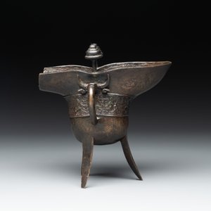 A Chinese archaistic bronze ritual wine vessel, 'jue 爵', 17/18th C. — photo 5