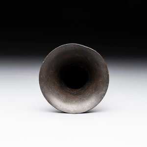 A Chinese archaistic bronze ritual wine vessel, 'zhi 觶', Ming — 照片 4