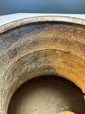 A Chinese archaistic bronze vase with Taotie handles, 'Hu 壺', Ming — photo 10