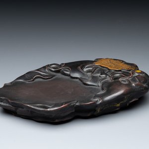 A Chinese archaistic bronze 'you 卣' vessel and cover, an inkstone and two calligraphy brushes, 20th C. — 照片 8