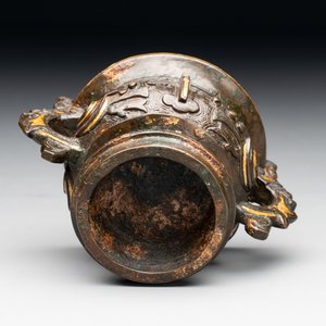 A Chinese archaistic gold and silver-inlaid bronze miniature censer, Ming — photo 6