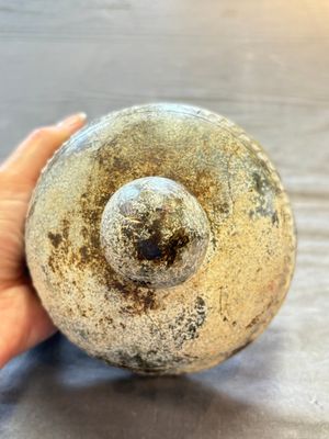 A Chinese archaistic jade vase and cover, 20th C. — 照片 7