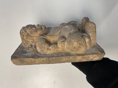 A Chinese architectural pottery tile of a 'non-Han' figure, Song/Jin — photo 4