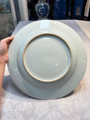 A Chinese armorial dish with the arms of Boteler or Butler for the English market, Qianlong, ca. 1740 — photo 7
