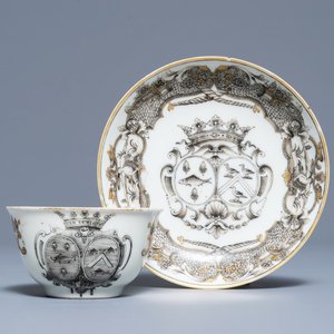 A Chinese armorial grisaille cup and saucer with alliance arms, Qianlong — photo 1