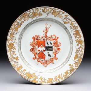 A Chinese armorial plate with the arms of Carr and Kerr impaling Bigge for the English market, Yongzheng, ca. 1735 — photo 1