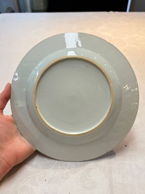 A Chinese armorial plate with the arms of Hanbury with Comyn in pretence, Yongzheng, ca. 1735 — foto 7