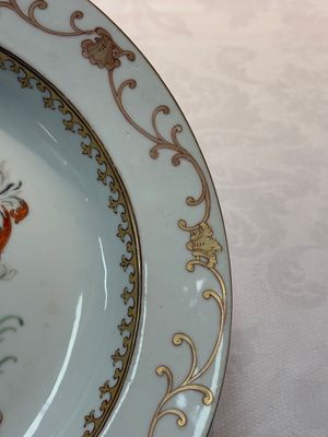 A Chinese armorial plate with the arms of Tuite impaling Stafford for the English market, Qianlong, ca. 1752 — 照片 3