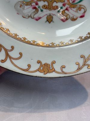 A Chinese armorial plate with the arms of Tuite impaling Stafford for the English market, Qianlong, ca. 1752 — 照片 4