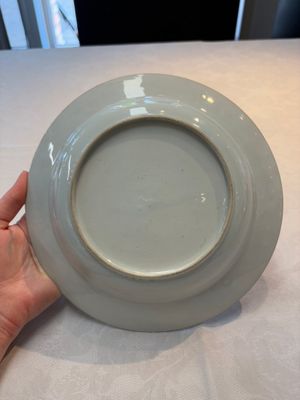 A Chinese armorial plate with the arms of Tuite impaling Stafford for the English market, Qianlong, ca. 1752 — 照片 7