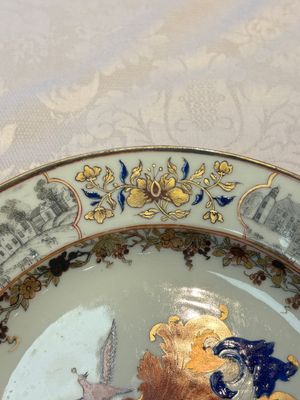 A Chinese armorial plate with the arms of Valckenier of Amsterdam for the Dutch market, Qianlong, ca. 1735–40 — 照片 4