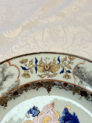 A Chinese armorial plate with the arms of Valckenier of Amsterdam for the Dutch market, Qianlong, ca. 1735–40 — 照片 8