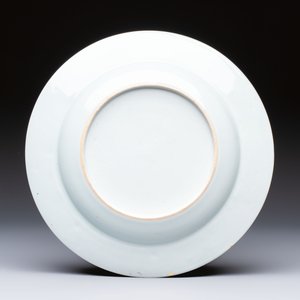 A Chinese armorial plate with the arms of Valckenier of Amsterdam for the Dutch market, Qianlong, ca. 1735–40 — 照片 2