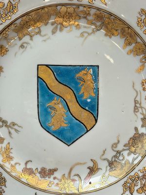 A Chinese armorial plate with the arms of West for the English market, Yongzheng, ca. 1733 — photo 2