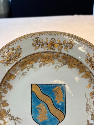 A Chinese armorial plate with the arms of West for the English market, Yongzheng, ca. 1733 — photo 6