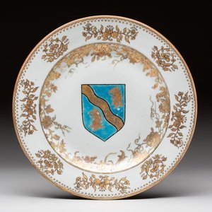 A Chinese armorial plate with the arms of West for the English market, Yongzheng, ca. 1733 — photo 1