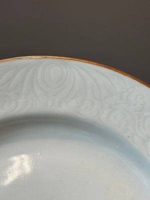 A Chinese armorial plate with the coat of arms of the Broman family for the Swedish market, Qianlong, ca. 1747 — 照片 4
