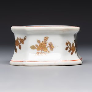 A Chinese armorial salt with the arms of Valckenier of Amsterdam for the Dutch market, Qianlong, ca. 1735–40 — photo 4