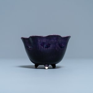 A Chinese aubergine- and turquoise-glazed 'lotus' trick cup, Kangxi — 照片 4