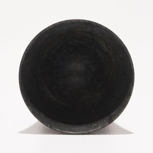 A Chinese bamboo opium pipe, a dark hardstone chalice and a silver belt buckle, 19/20th C. — 照片 12