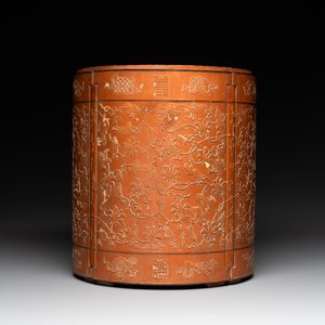 A Chinese bamboo veneered wooden cabinet of curiosities with flower scroll design, 18/19th C. — photo 7