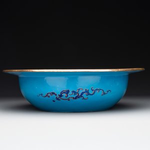 A Chinese Beijing enamel basin, Qianlong mark and of the period — photo 2
