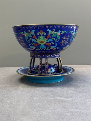 A Chinese Beijing enamel 'double happiness 囍' warming bowl set, Qianlong/Jiaqing — 照片 3