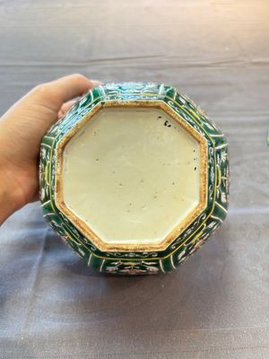 A Chinese Bencharong bowl and cover for the Thai market, 19th C. — photo 7