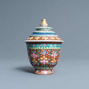 A Chinese 'Bencharong' bowl and cover for the Thai market, 19th C. — photo 2