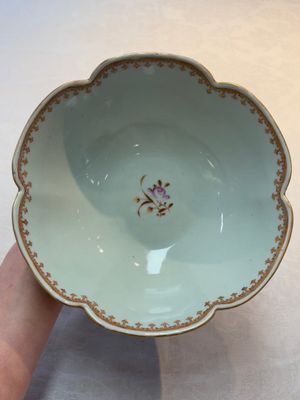 A Chinese Bencharong bowl for the Thai market and an export bowl for the American market, 19th C. — photo 16