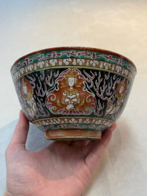 A Chinese Bencharong bowl for the Thai market and an export bowl for the American market, 19th C. — photo 5