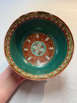A Chinese Bencharong bowl for the Thai market and an export bowl for the American market, 19th C. — photo 6